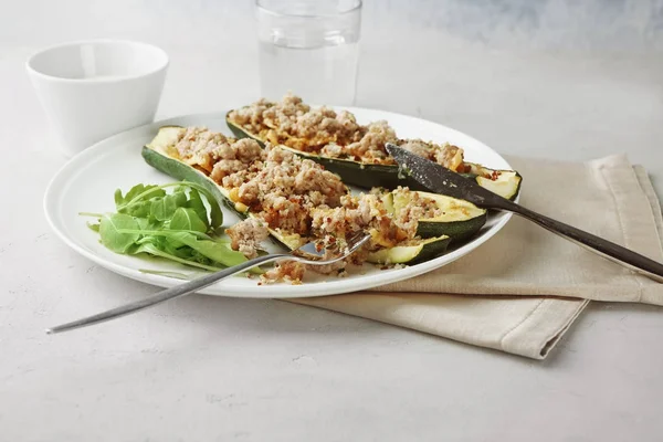 Quinoa gevulde courgette — Stockfoto