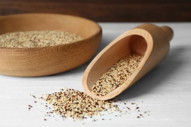 Ham quinoa tahıl ile Kepçe