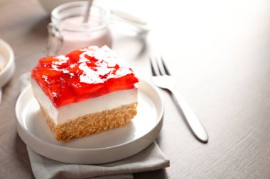 çilek çubuk kraker salata 