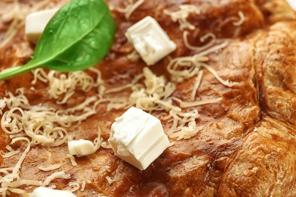 Tasty pie with spinach — Stock Photo, Image