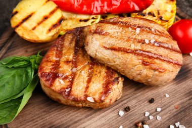 Lezzetli ızgara biftek