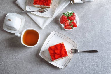 çilek çubuk kraker salata 