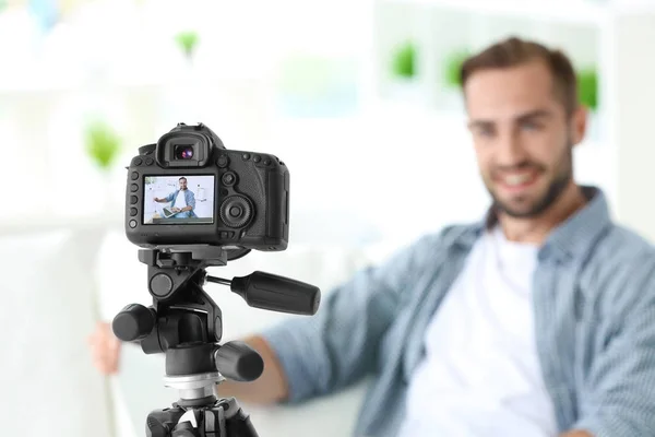 Blogger recording video — Stock Photo, Image