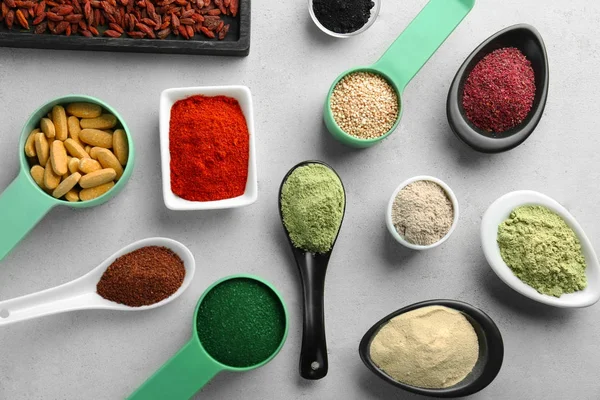 Poudres superalimentaires colorées — Photo