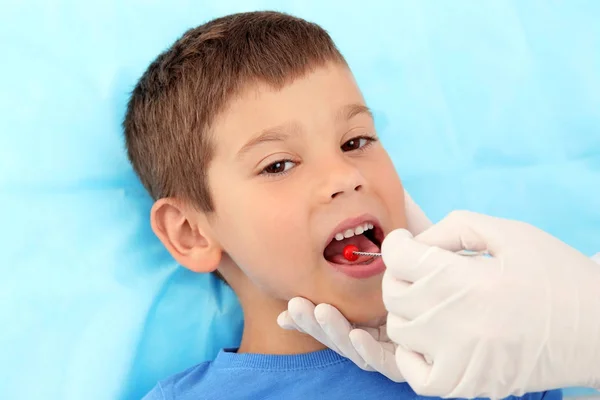 Cute boy at speech therapist's office — Stock Photo, Image