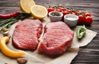 yemek için taze çiğ et