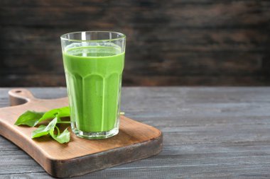 Taze ıspanak güler yüzlü