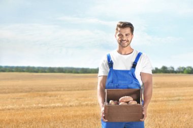 genç erkek çiftçi  