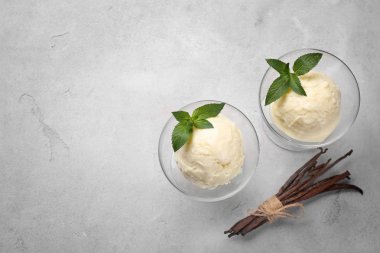 lezzetli vanilyalı dondurma