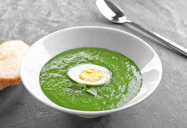 Lezzetli ıspanak çorbası