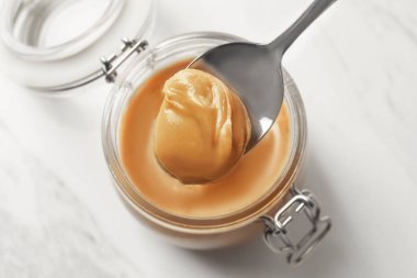 krem fıstık ezmesi 