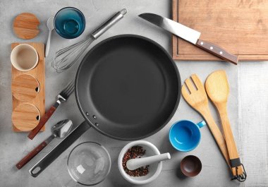 Mutfak gereçleri ile kompozisyon