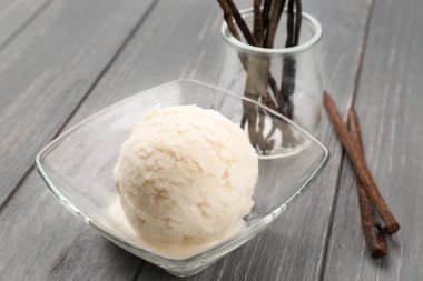 lezzetli vanilyalı dondurma