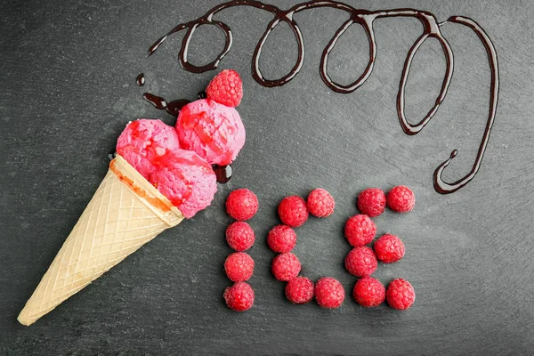 Lezzetli dondurma ile kompozisyon — Stok fotoğraf