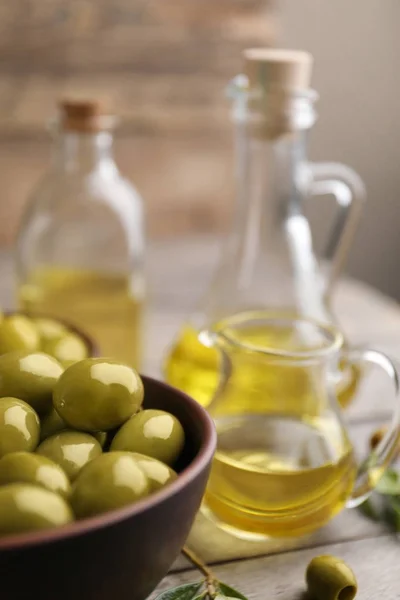 Aceitunas maduras sabrosas — Foto de Stock