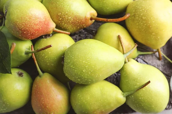 Heerlijke rijpe peren — Stockfoto