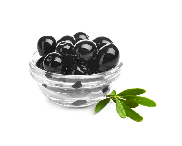 Вкусные спелые оливки — стоковое фото