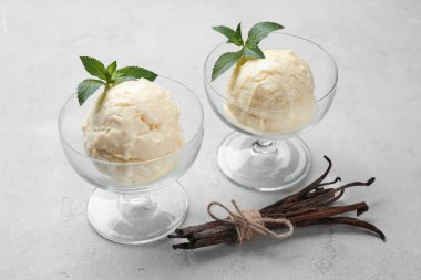 lezzetli vanilyalı dondurma