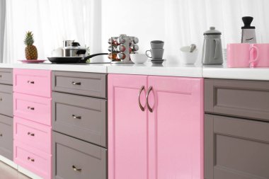 Parlak modern mobilya mutfak