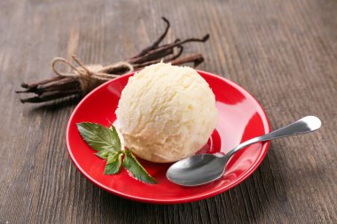 lezzetli vanilyalı dondurma