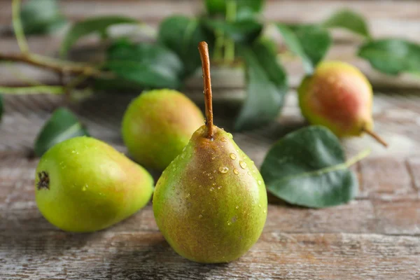 Deliciosas peras maduras —  Fotos de Stock