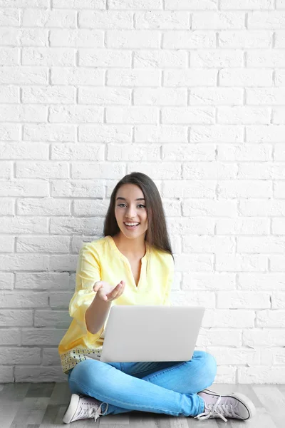 Female blogger with laptop — Stock Photo, Image