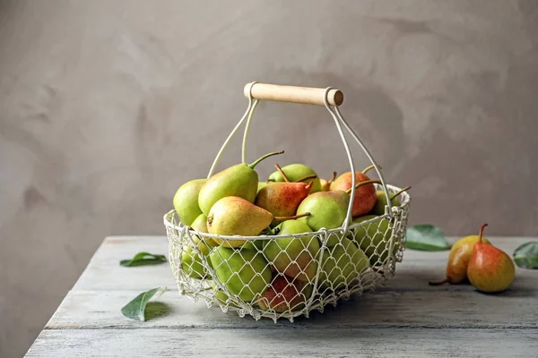 lezzetli olgun armut 