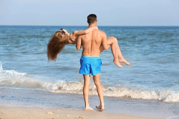 Happy young couple — Stock Photo, Image