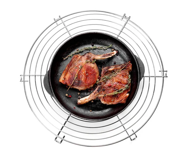 Frying pan with grilled meat — Stock Photo, Image