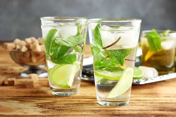 Glasses with mint julep — Stock Photo, Image