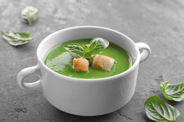 Lezzetli ıspanak çorbası 