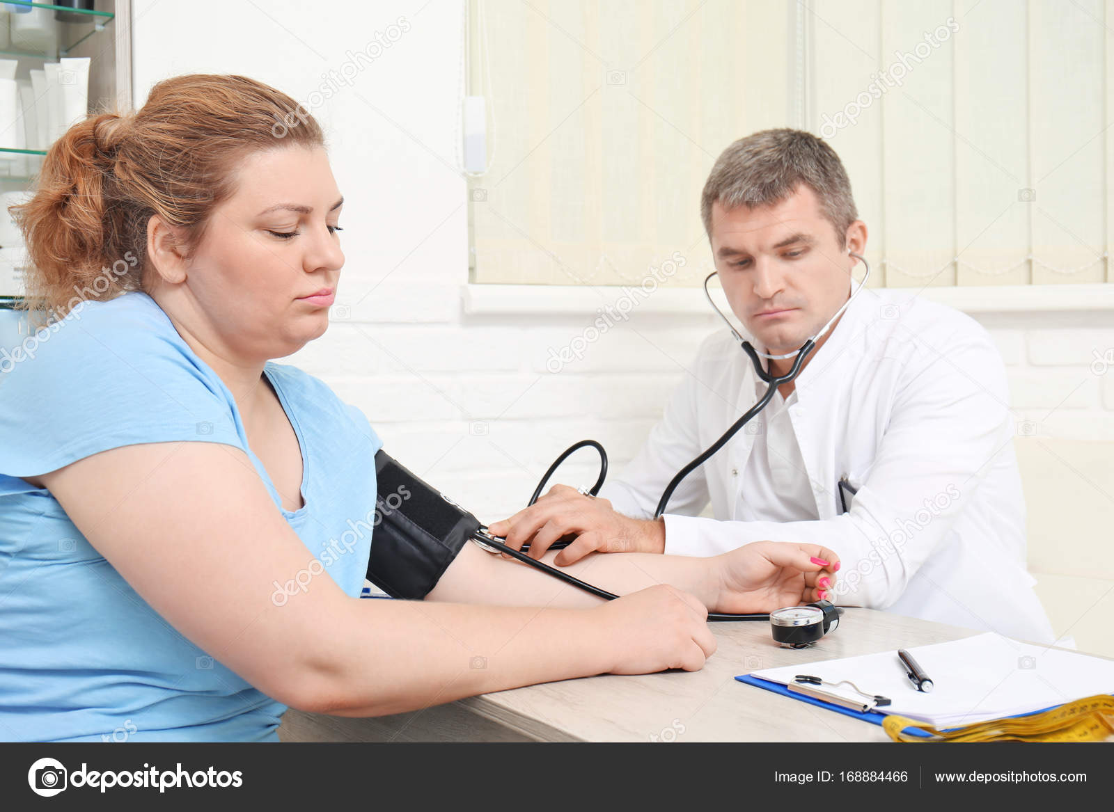 how to measure blood pressure in obese patients