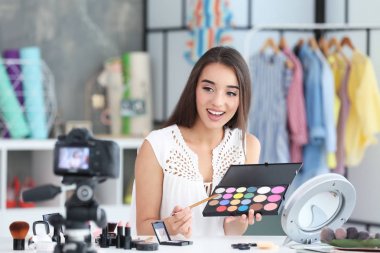 Kadın Blogger Video kayıt