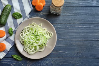 Kabak spagetti ile plaka 