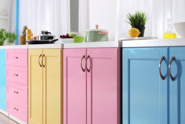 Parlak modern mobilya mutfak