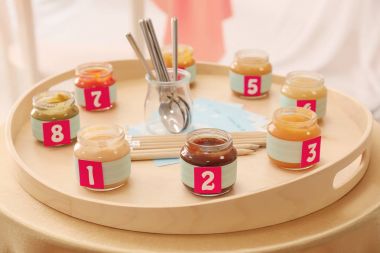 Kavanoz farklı püresi ile