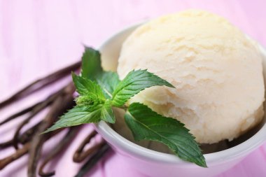 lezzetli vanilyalı dondurma