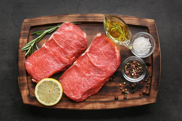 Carne fresca em bruto — Fotografia de Stock