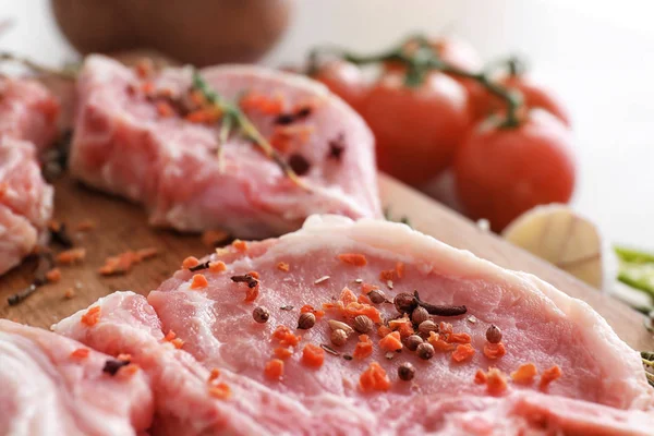 Fresh raw meat — Stock Photo, Image