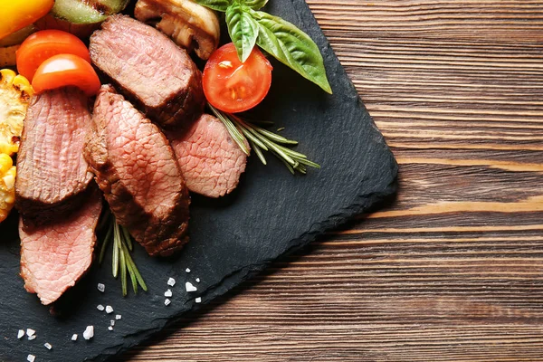 Sebze ile lezzetli sulu et