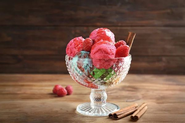 Composition with delicious ice cream — Stock Photo, Image