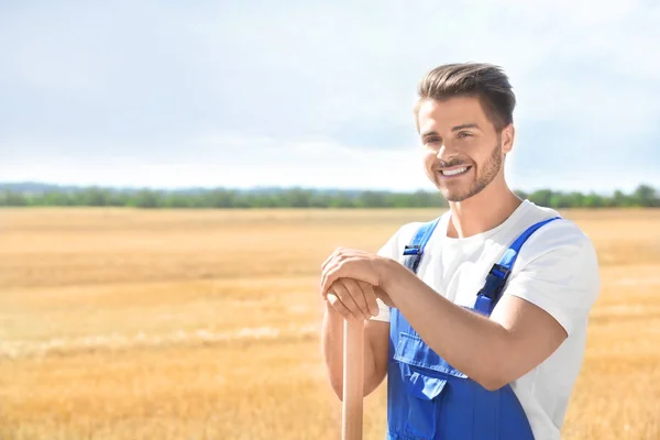 Joven agricultor masculino — Foto de Stock