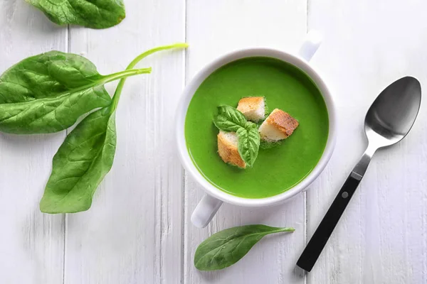 Lezzetli ıspanak çorbası 