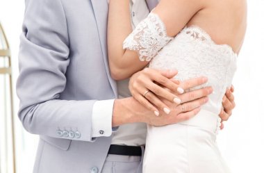 Düğün gününde mutlu güzel Çift