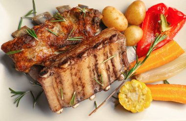 lezzetli ızgara kaburga 