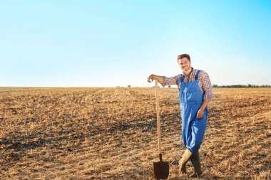 genç erkek çiftçi  