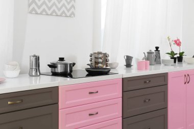 Parlak modern mobilya mutfak