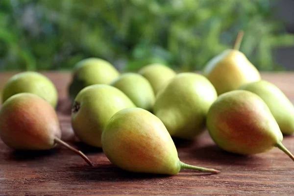 Heerlijke rijpe peren — Stockfoto