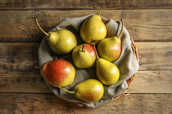 lezzetli olgun armut 