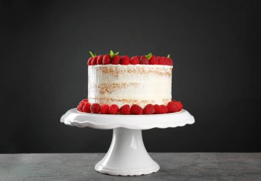 Ahududu ile lezzetli pasta